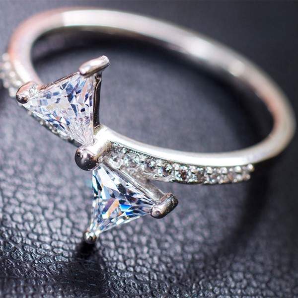 蝴蝶結造型閃亮 純銀 女款戒指飾品